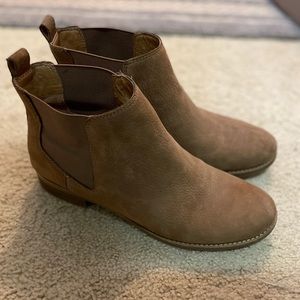 Lucky Brand Size 9.5 Taupe Slip On Ankle Boots